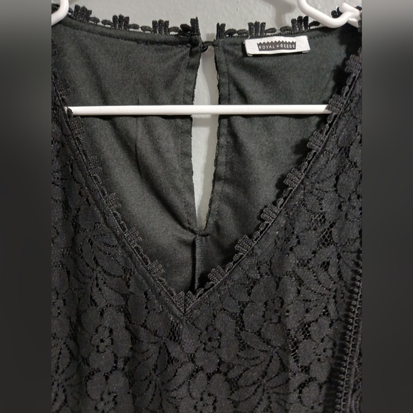 Royal + Reese Elegant Black Lace Women's Top - Picture 3 of 10